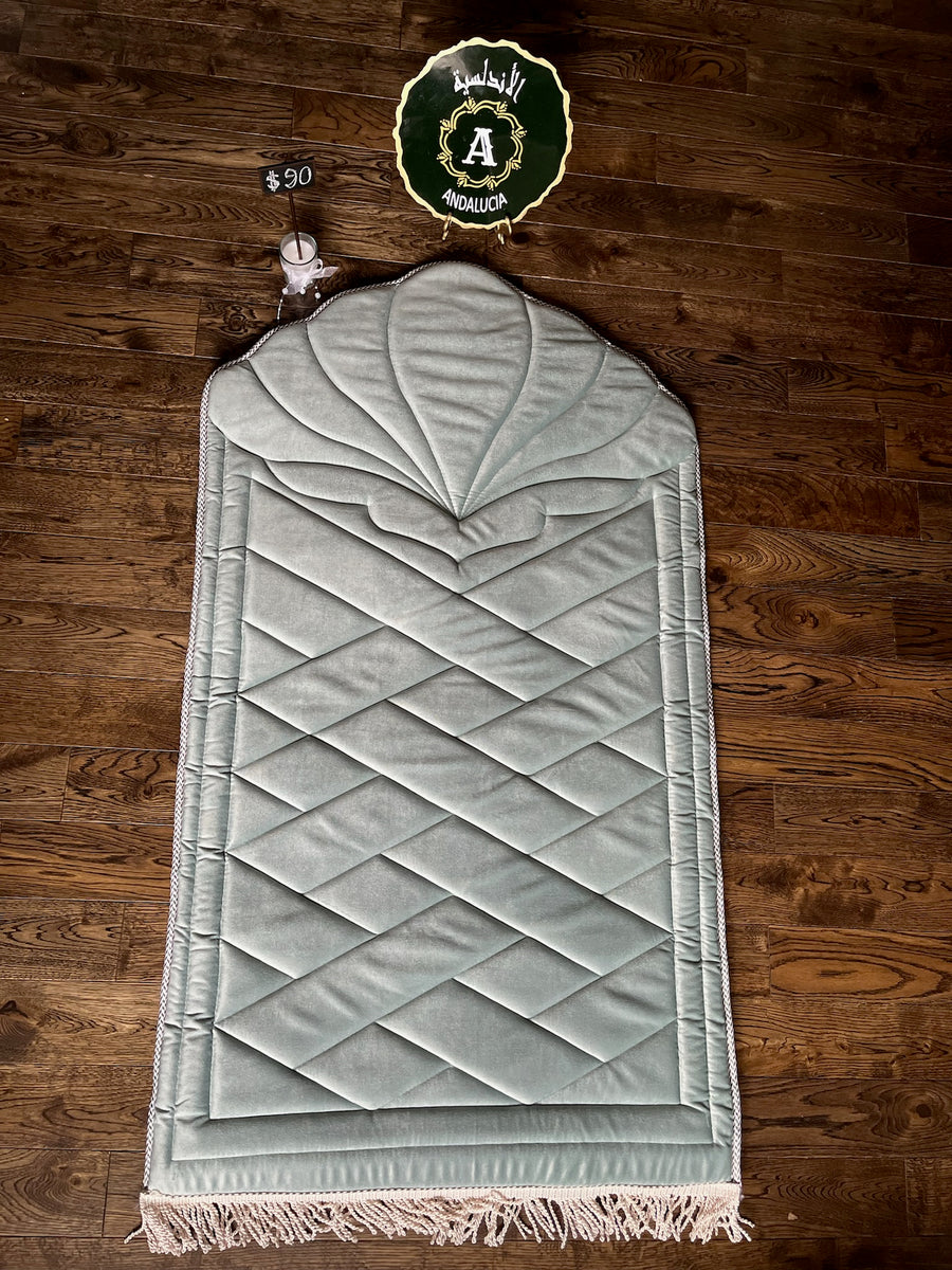 Padded Comfortable Prayer Rug 1cm Thickness – Andalucia Islamic Gifts